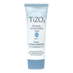 3 Facial Mineral Sunscreen SPF 40 (Tinted) on white background